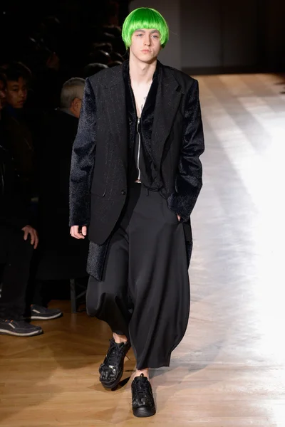 Look 8